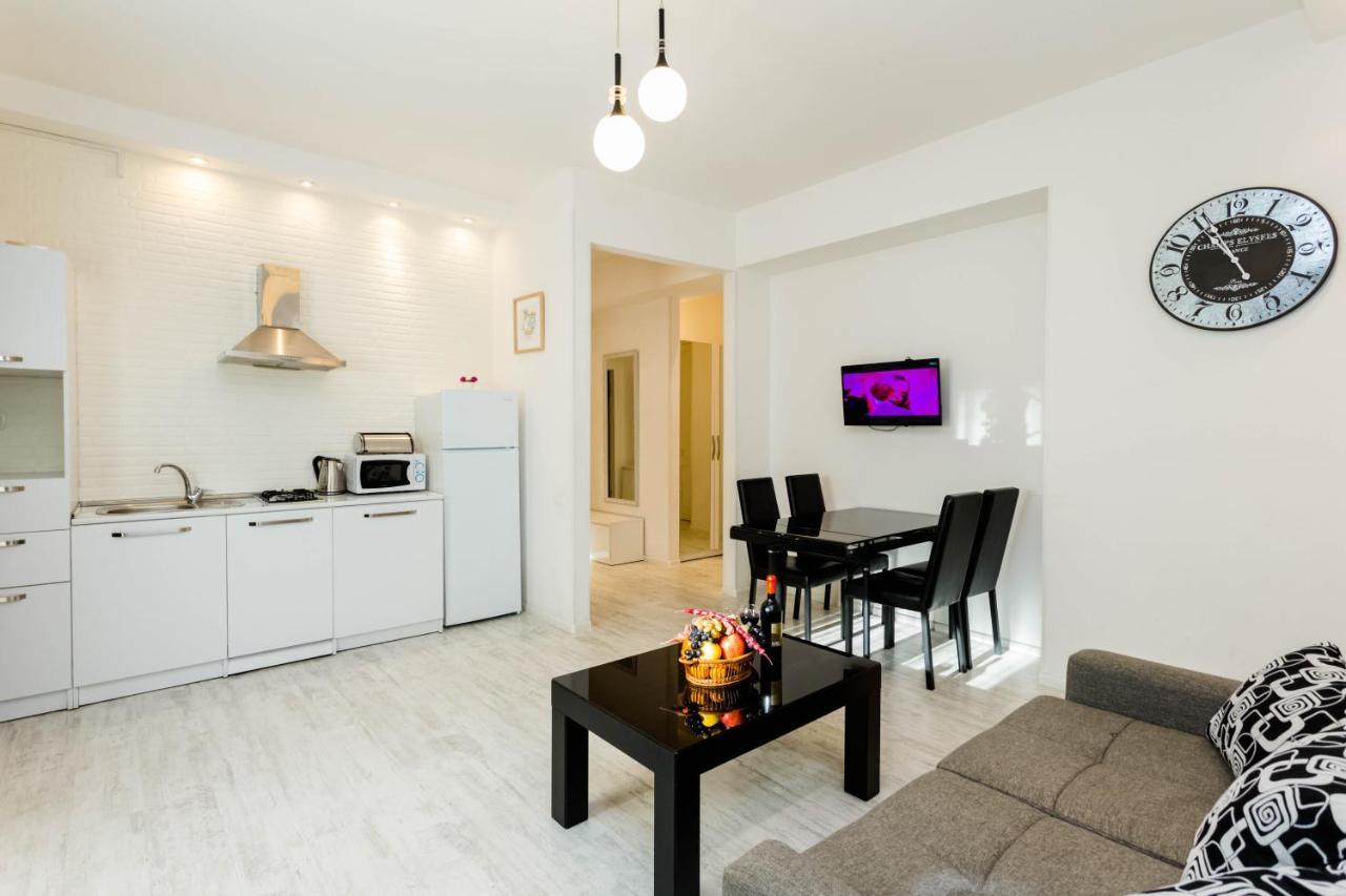 Luxury Apartment In The City Centre Tbilisi Exterior foto