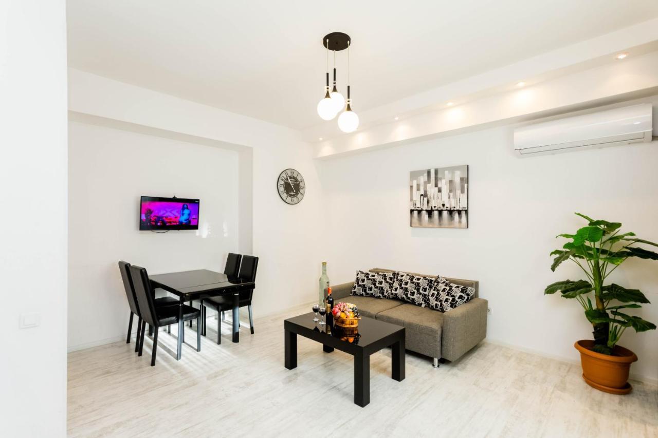 Luxury Apartment In The City Centre Tbilisi Exterior foto